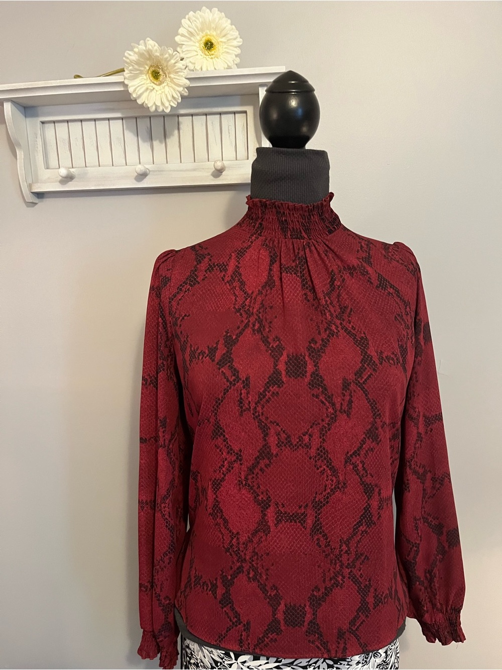 Banana Republic Red Snake-Print Ruffled Neck Blouse EUC